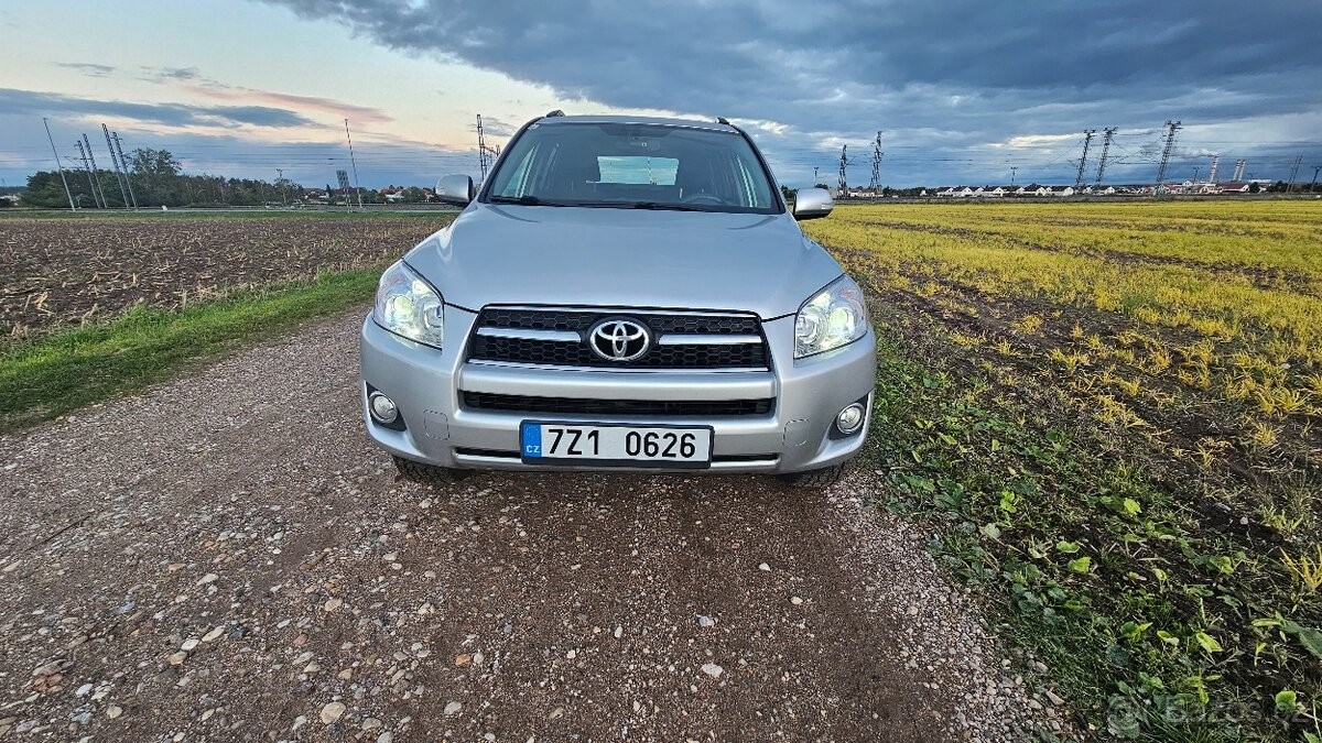 Toyota RAV4 2,2   2009