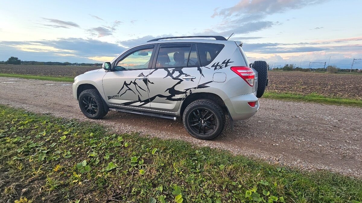 toyota-rav4-2-2-2009 - 7