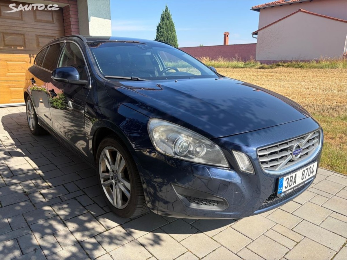 volvo-v60-2-0-d3-120kw-5-valec-r-2010 - 9