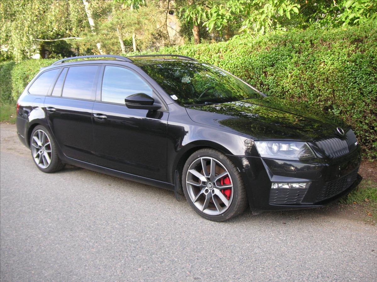skoda-octavia-2-0-tdi-rs-dsg-iii - 1