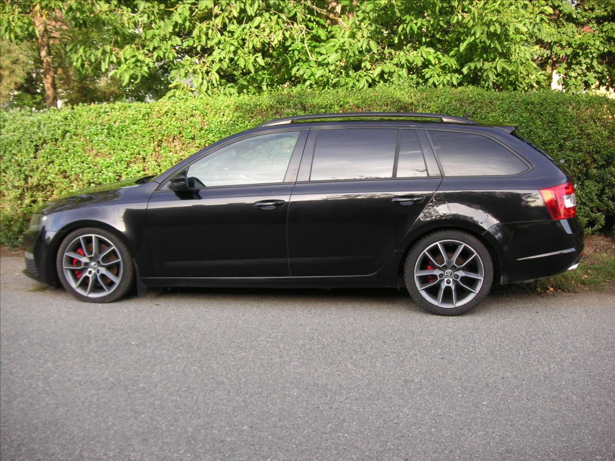 skoda-octavia-2-0-tdi-rs-dsg-iii - 2