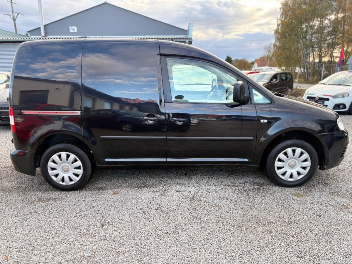 volkswagen-caddy-1-9-tdi-automat - 4