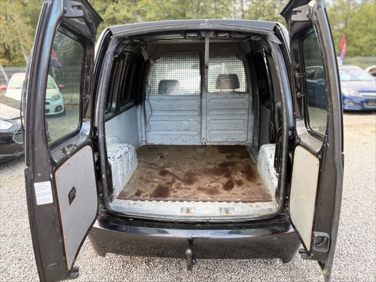 volkswagen-caddy-1-9-tdi-automat - 6