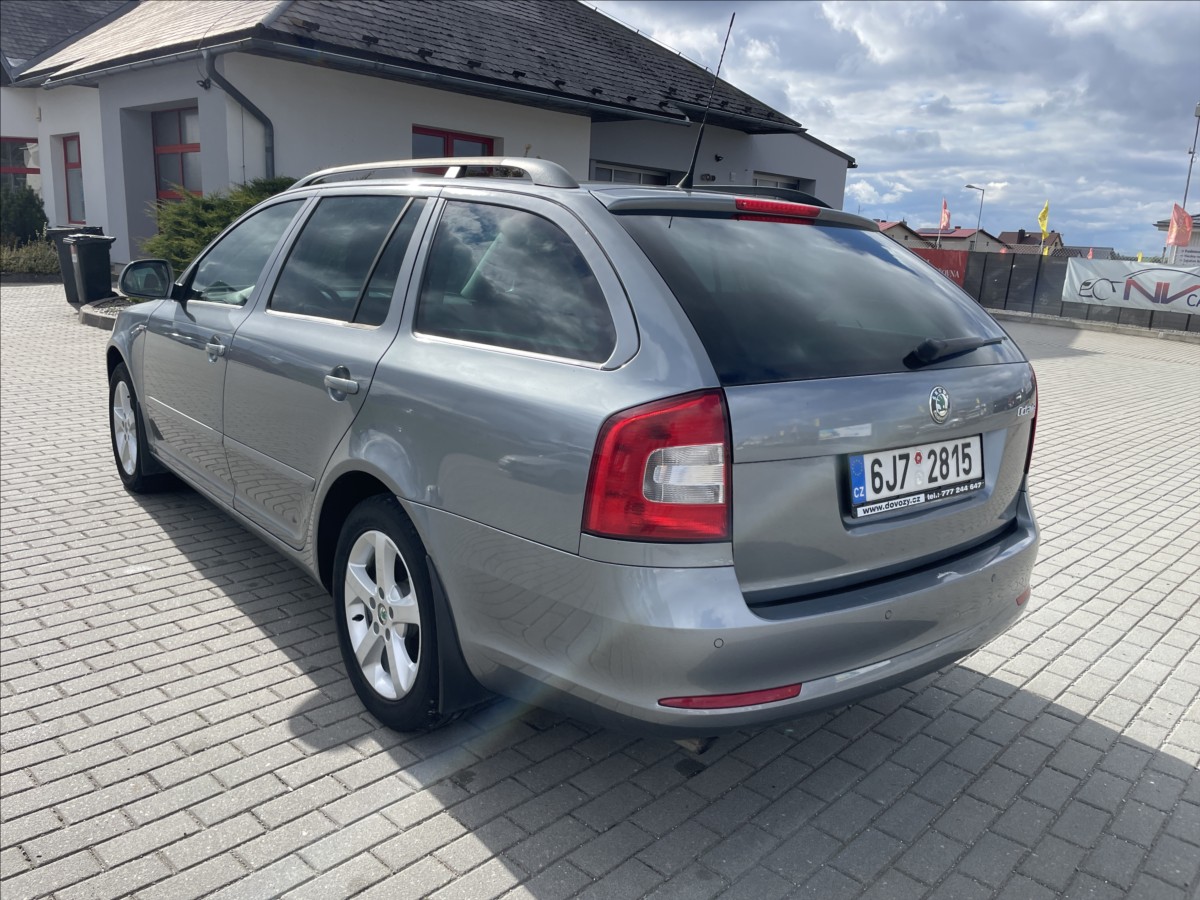 skoda-octavia-1-2-tsi-77kw-ambiente-vyborny-stav - 2
