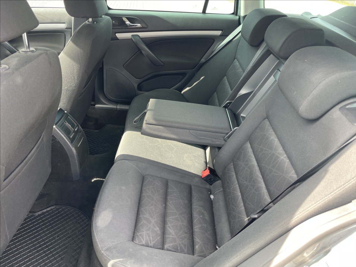 skoda-octavia-1-2-tsi-77kw-ambiente-vyborny-stav - 7