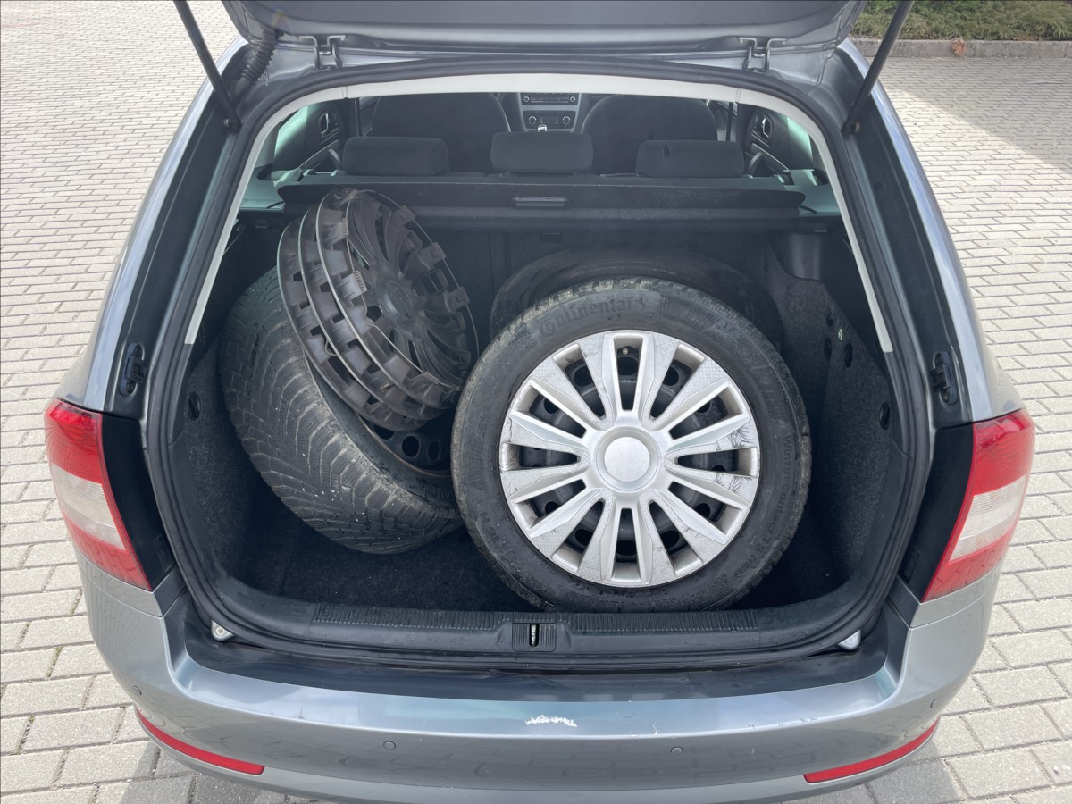 skoda-octavia-1-2-tsi-77kw-ambiente-vyborny-stav - 8