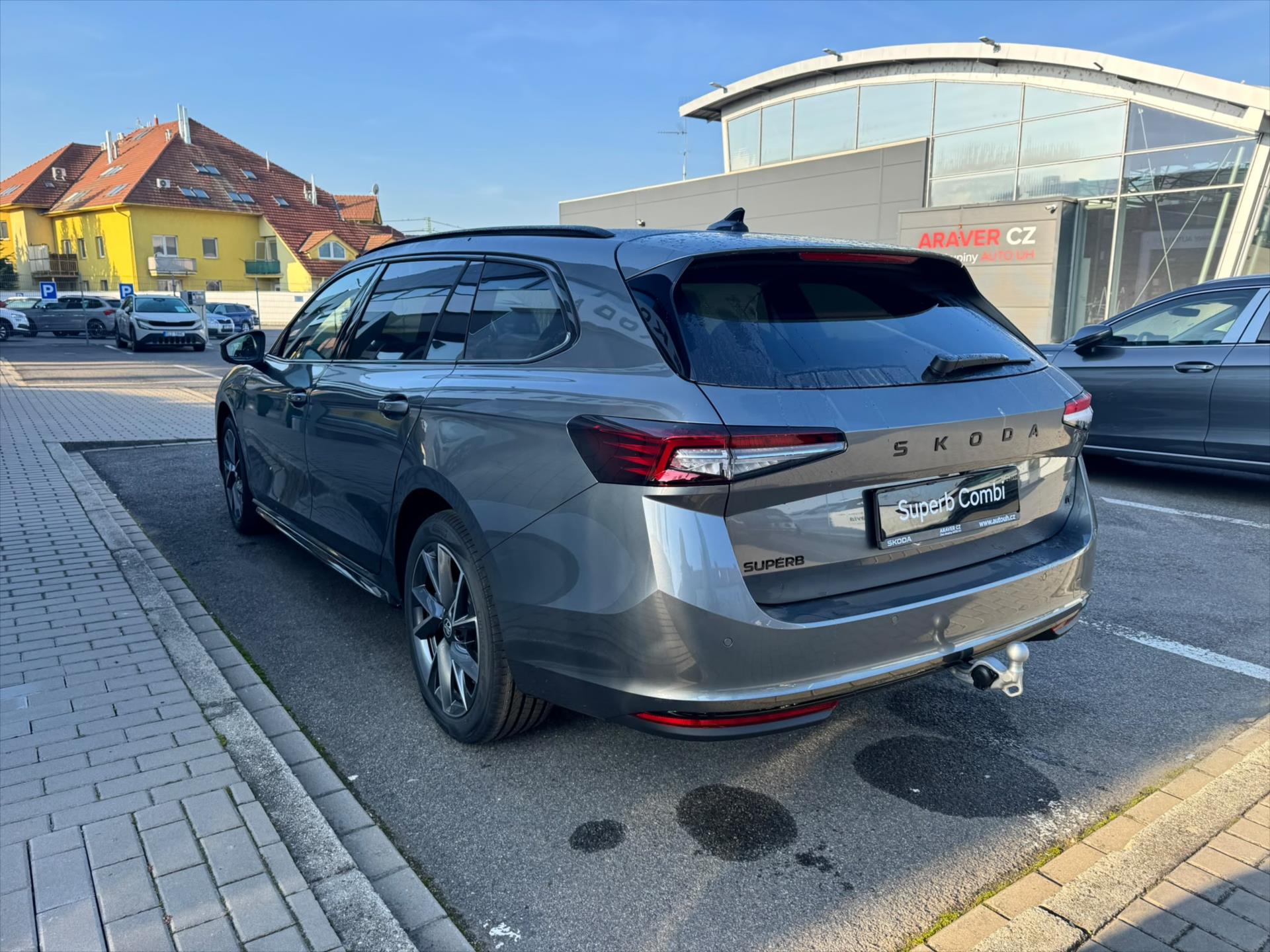 skoda-superb-1-5-tsi-iv-150-kw-sportline - 6