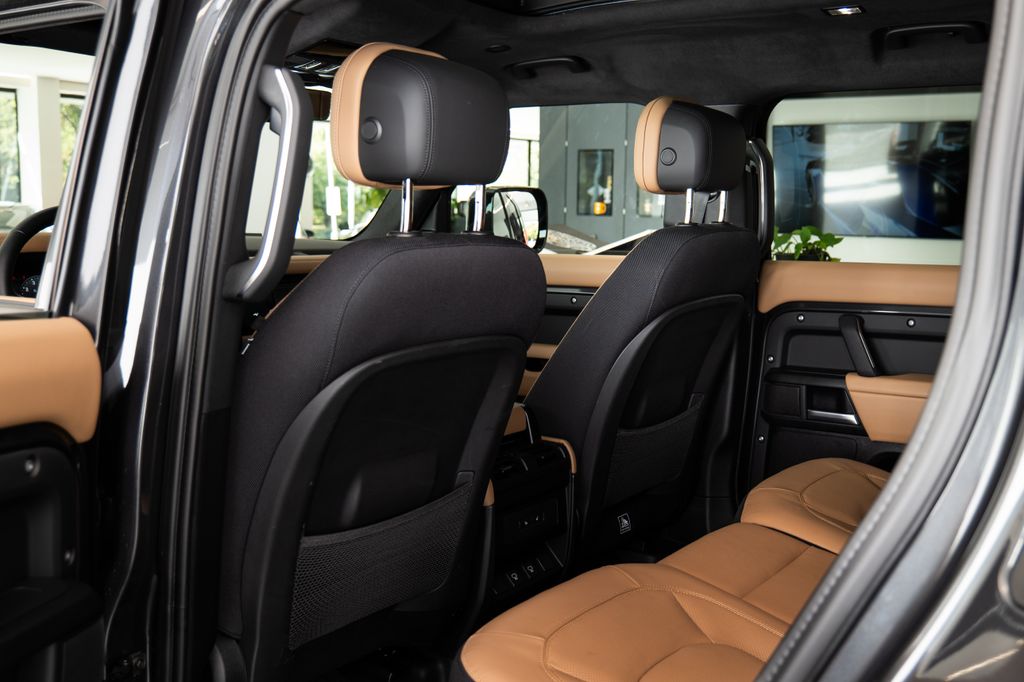 land-rover-defender-110-v8-p425-x-matne-ppf-meridian-pano-360 - 9