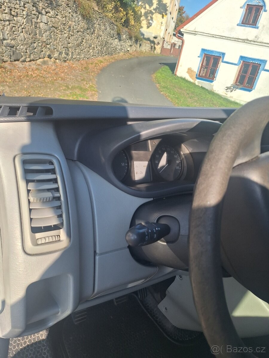 opel-vivaro-2-0-cdti-66-kw-9-mist-2013 - 2