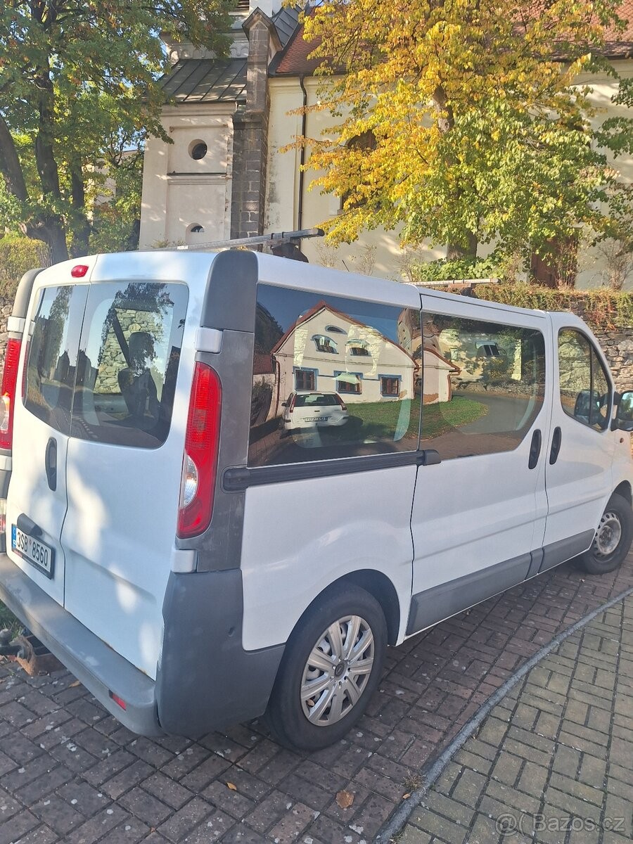 opel-vivaro-2-0-cdti-66-kw-9-mist-2013 - 5