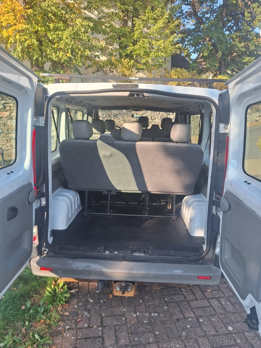 opel-vivaro-2-0-cdti-66-kw-9-mist-2013 - 7