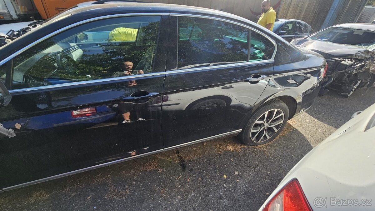 volkswagen-passat-140-kw-r-line-packet - 1