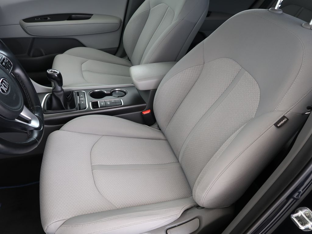 kia-optima-2-0t-120kw-manual-navi-cz - 8