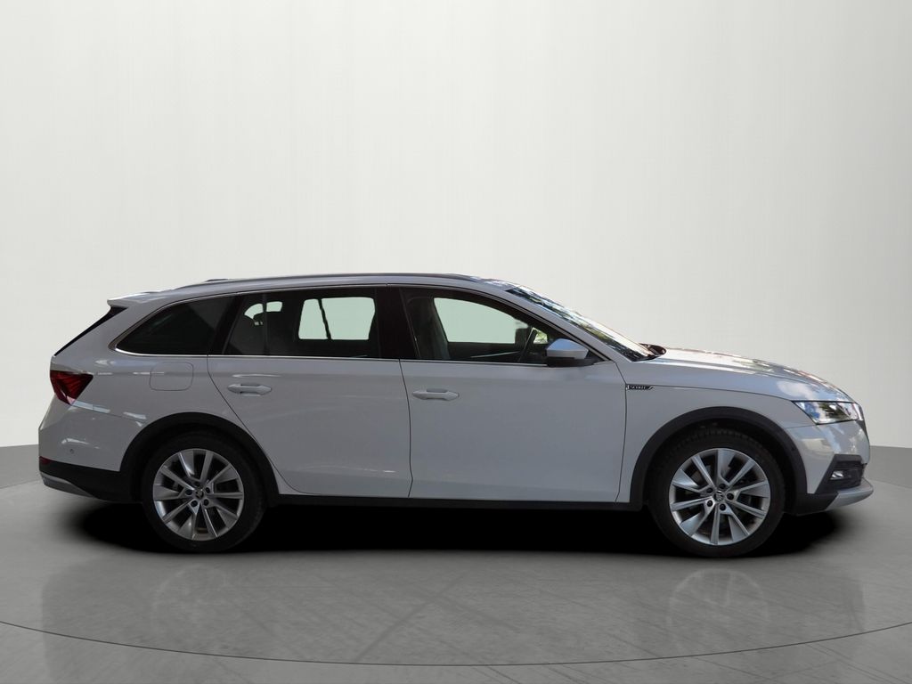 skoda-octavia-2-0tdi-scout-dsg-4x4-cr-dph - 4