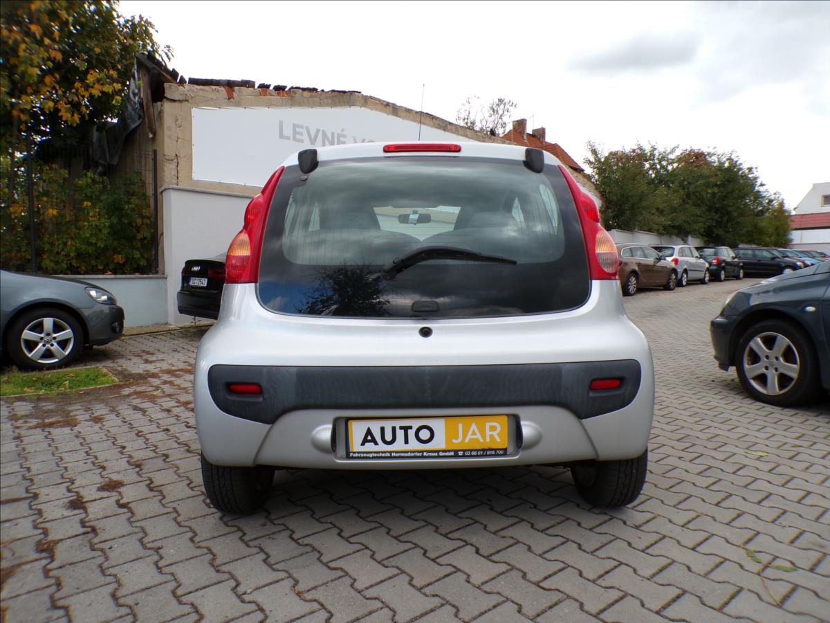 peugeot-107-1-0-i-klimatizace - 5