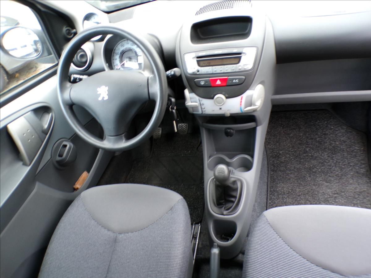 peugeot-107-1-0-i-klimatizace - 6