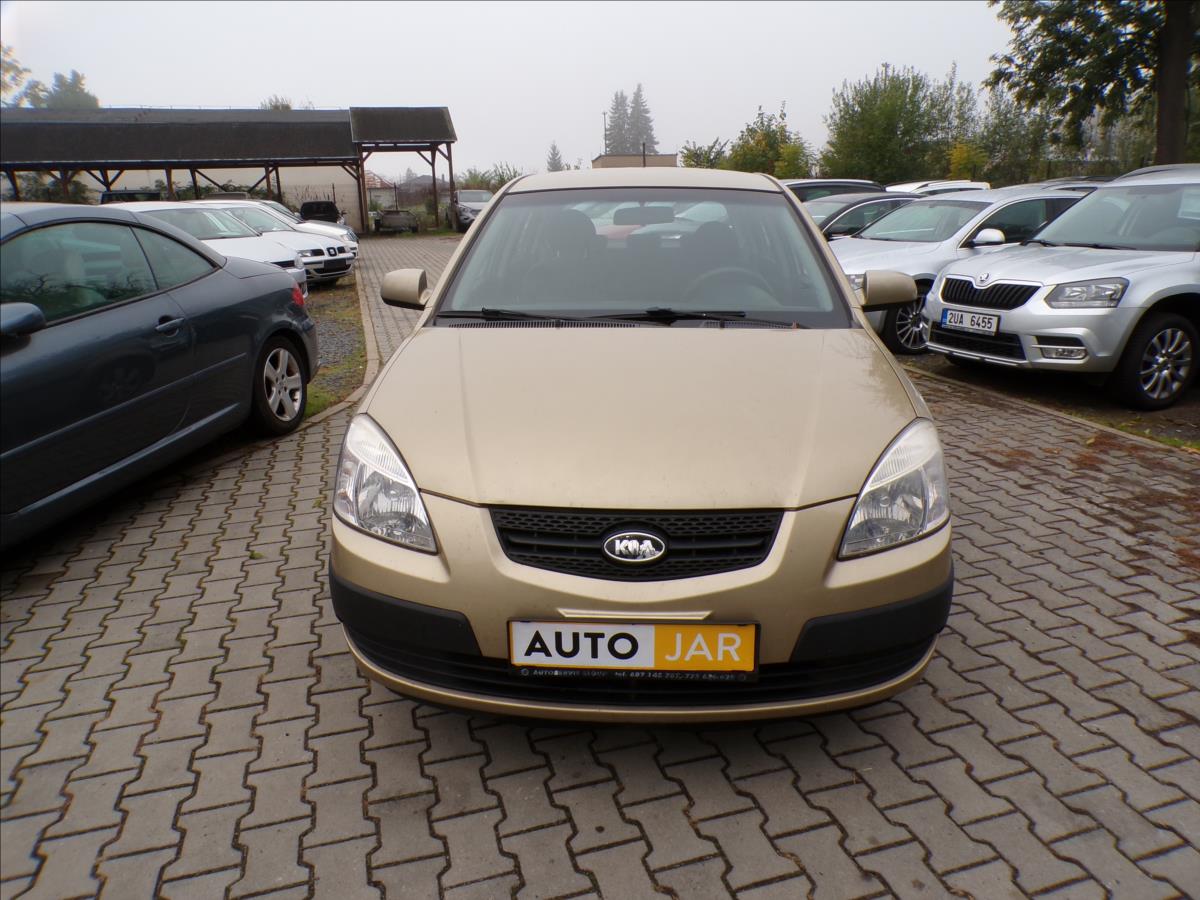 kia-rio-1-4-16v-klimatizace - 1