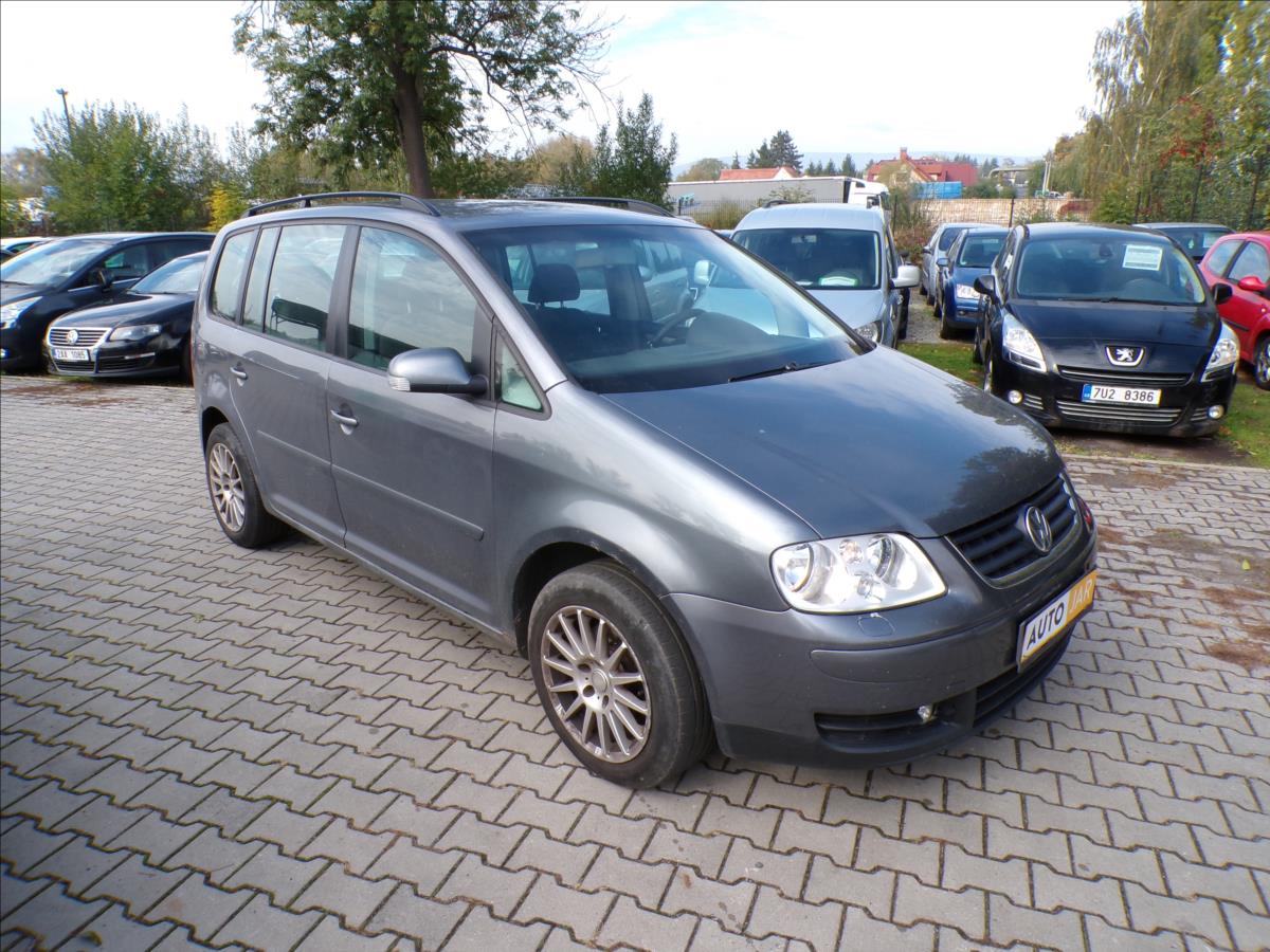 Volkswagen Touran 1,9 TDI  TAŽ.ZAŘ.,NAVIGACE