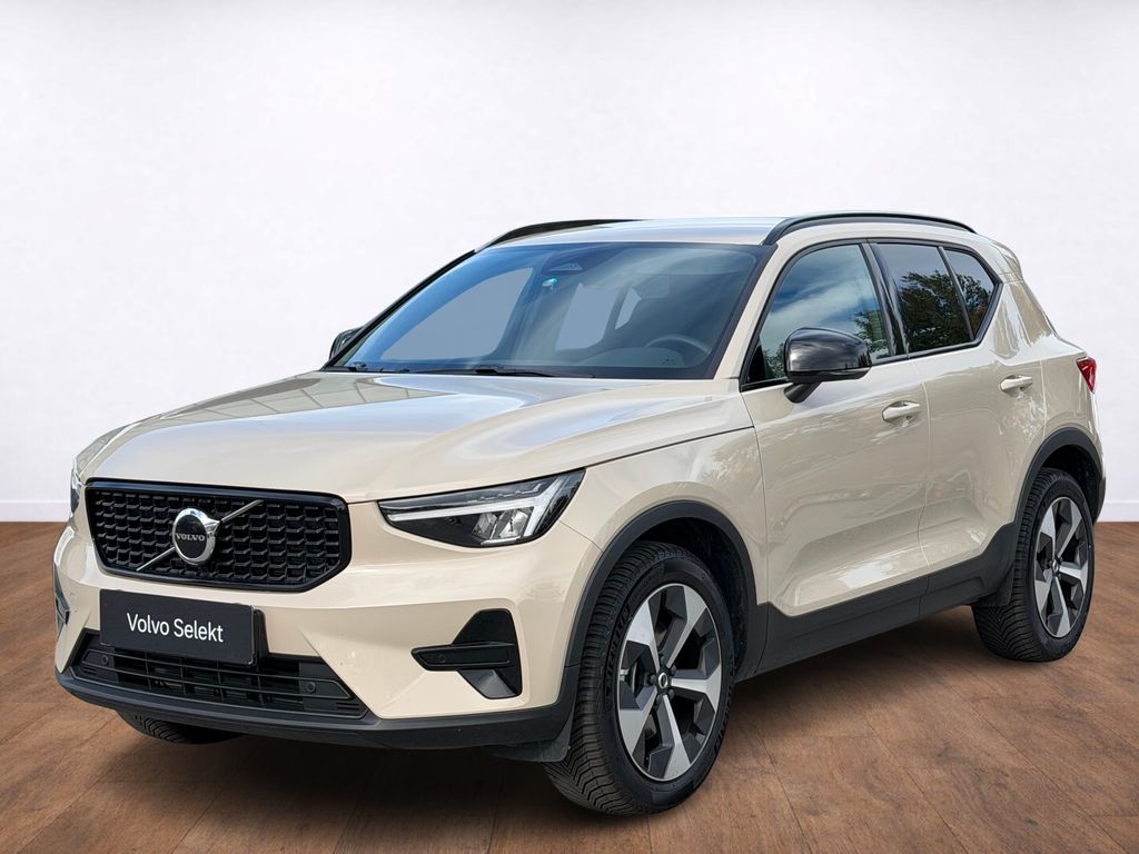 Volvo XC40 PLUS B3, ACC ,BLIS ,FULL LED