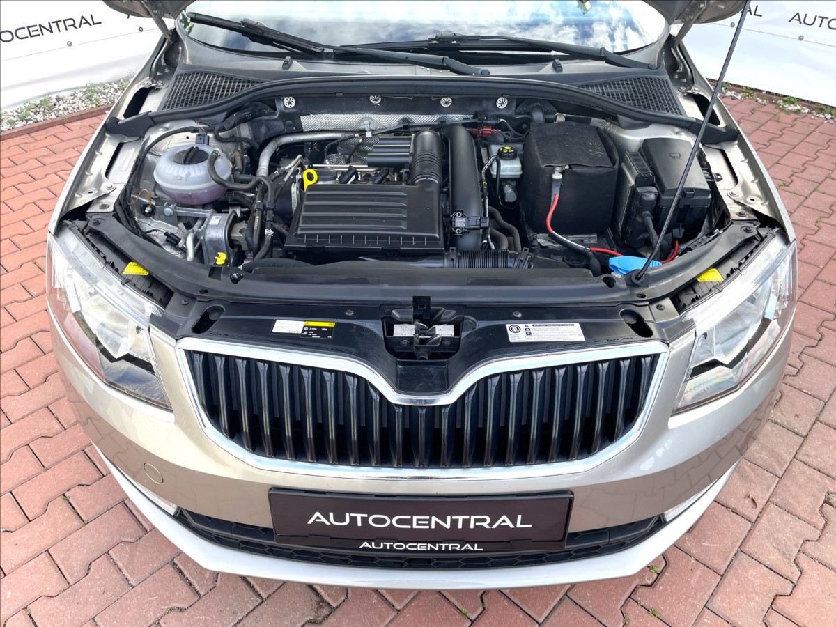skoda-octavia-1-2-tsi-81kw-111t-km-1-majitel-servisovano - 7