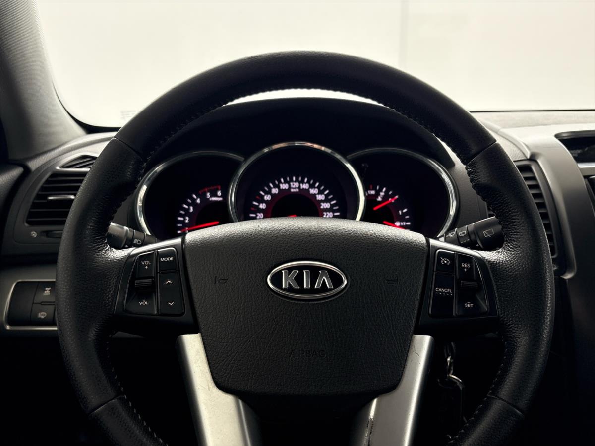 kia-sorento-2-2-2-2crdi-4x4-tazne - 9