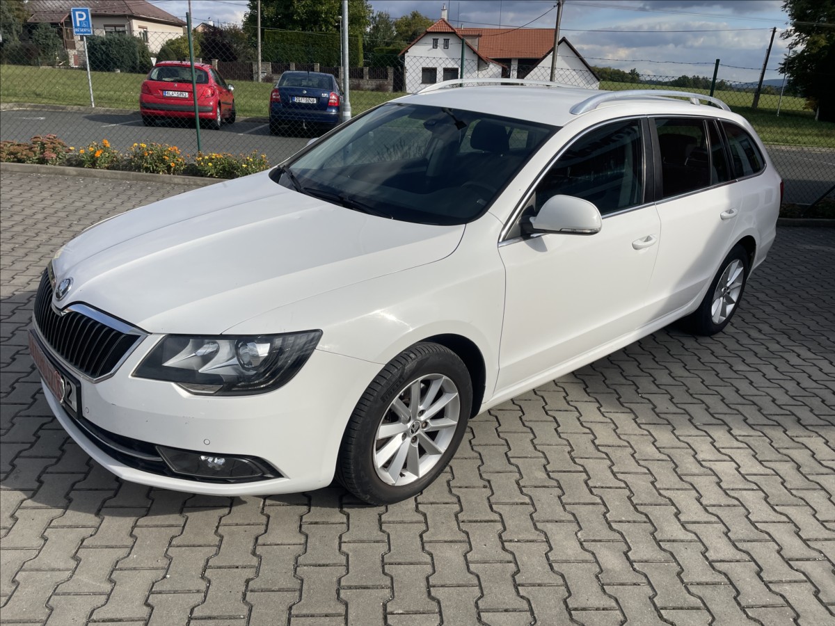 skoda-superb-2-0-tdi-103-kw-digiklima-tz-xenony-ii - 3