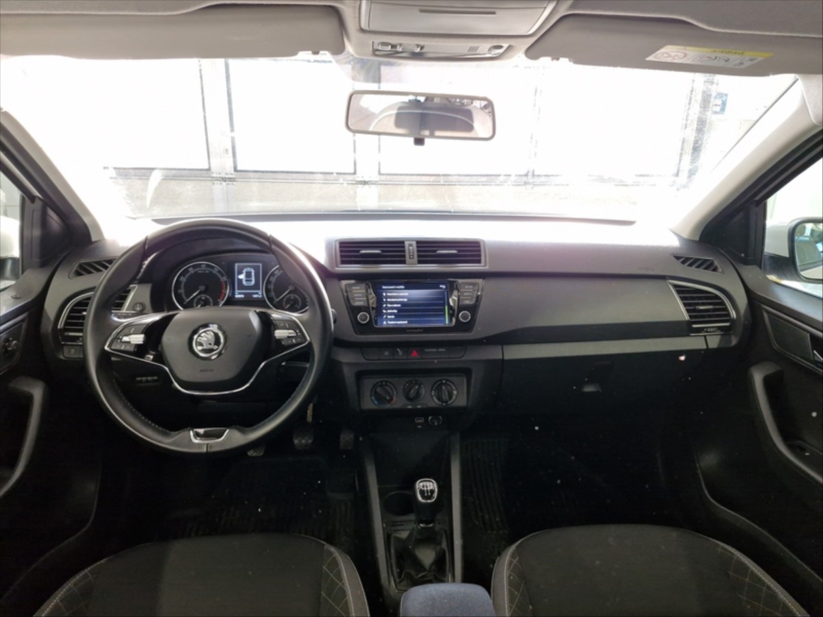 skoda-fabia-1-0-tsi-70kw-combi - 2