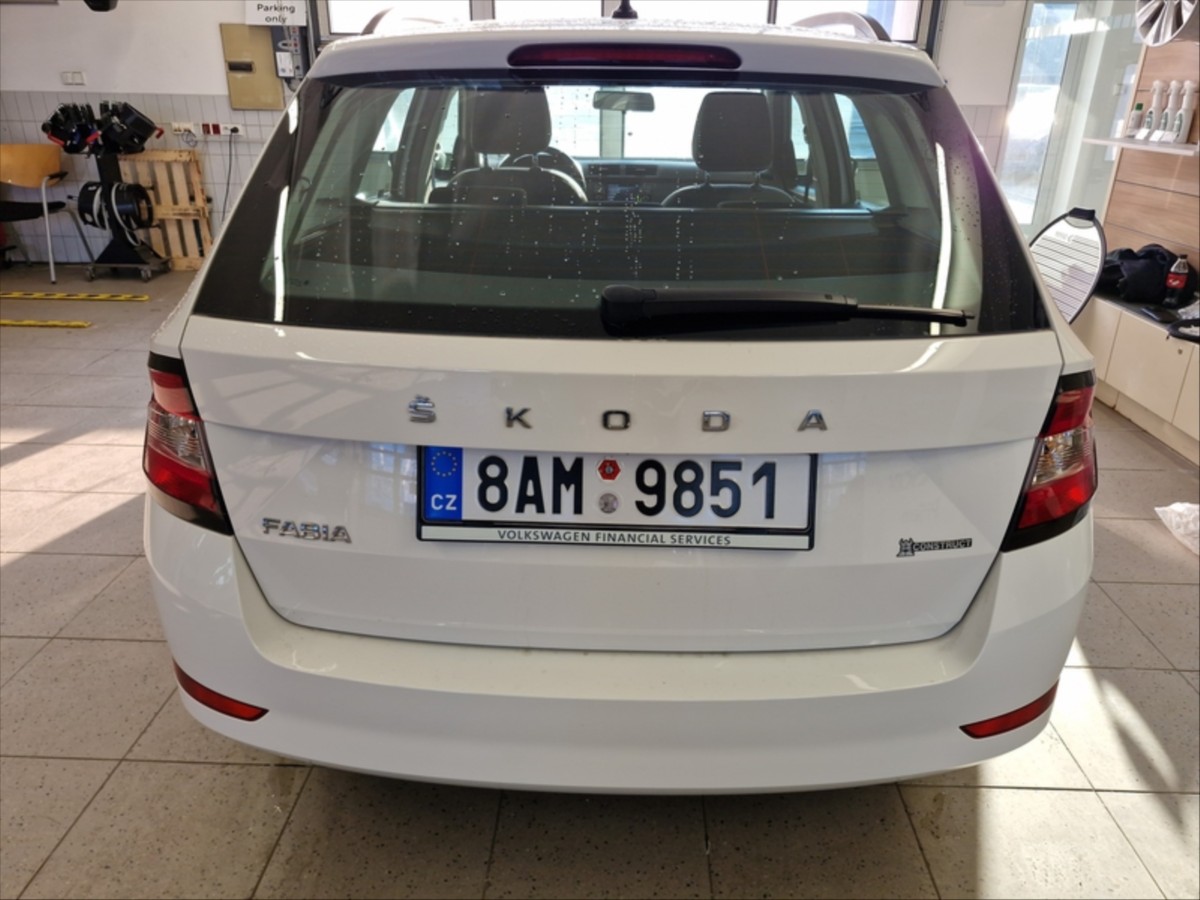 skoda-fabia-1-0-tsi-70kw-combi - 3