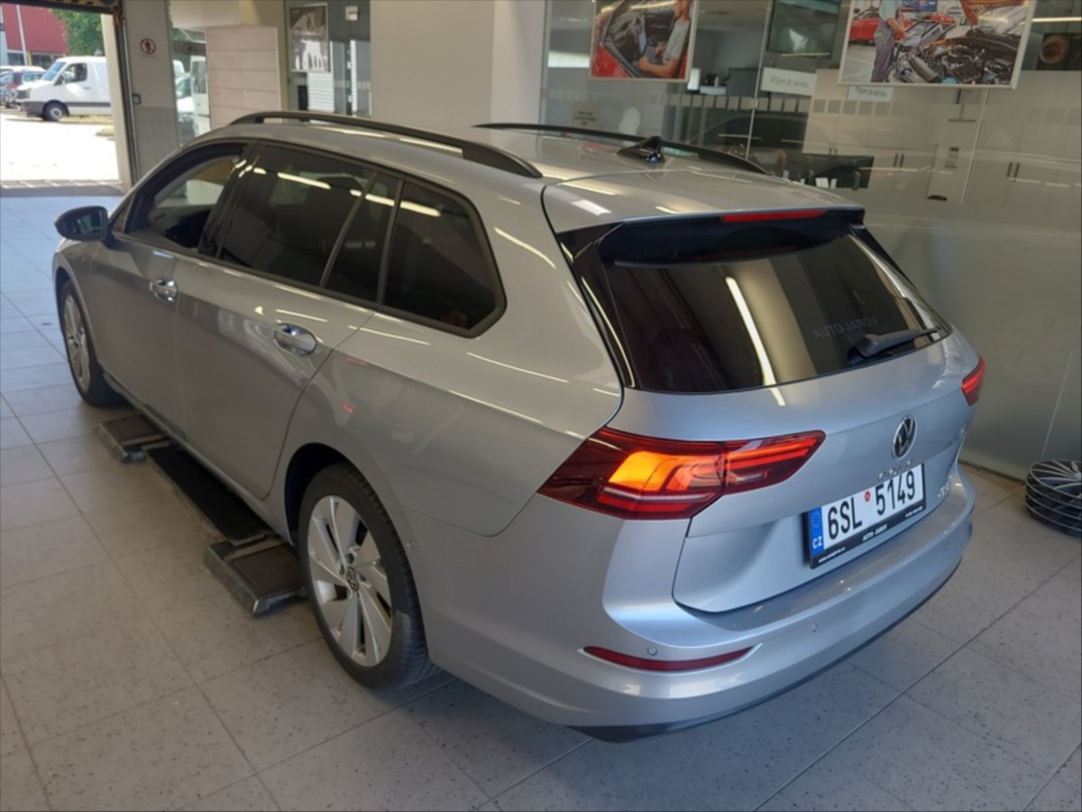 volkswagen-golf-variant-1-5-etsi-dsg-85kw - 7