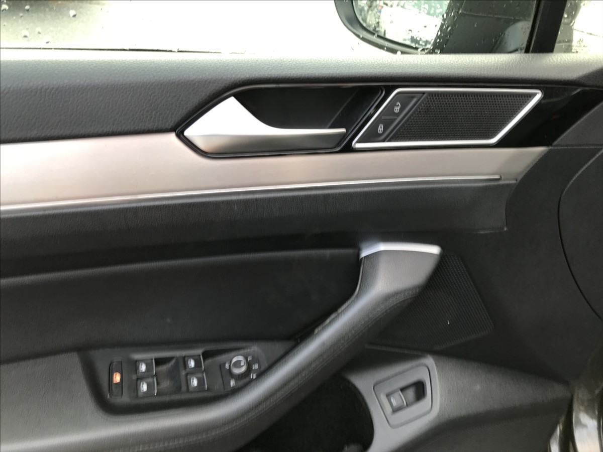 volkswagen-passat-2-0-tdi-4x4-110kw-mt - 8