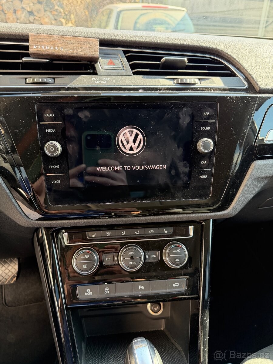 volkswagen-touran-2-0-tdi-140kw-highline - 7