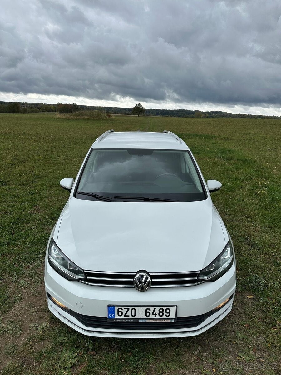 Volkswagen Touran 1,4   Highline TSI 7-míst