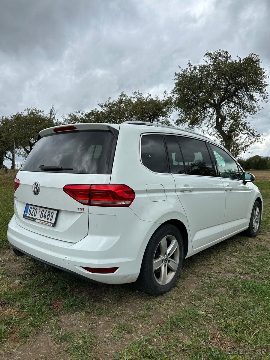 volkswagen-touran-1-4-highline-tsi-7-mist - 2
