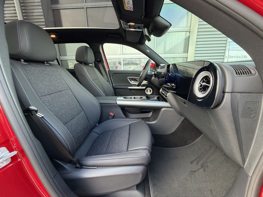 mercedes-benz-glb-glb-250-s-technologii-eq - 9