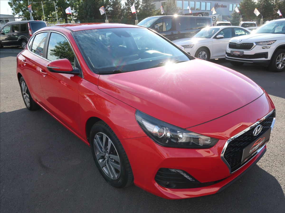 hyundai-i30-1-0-t-gdi-88kw-1majcr-klima - 1