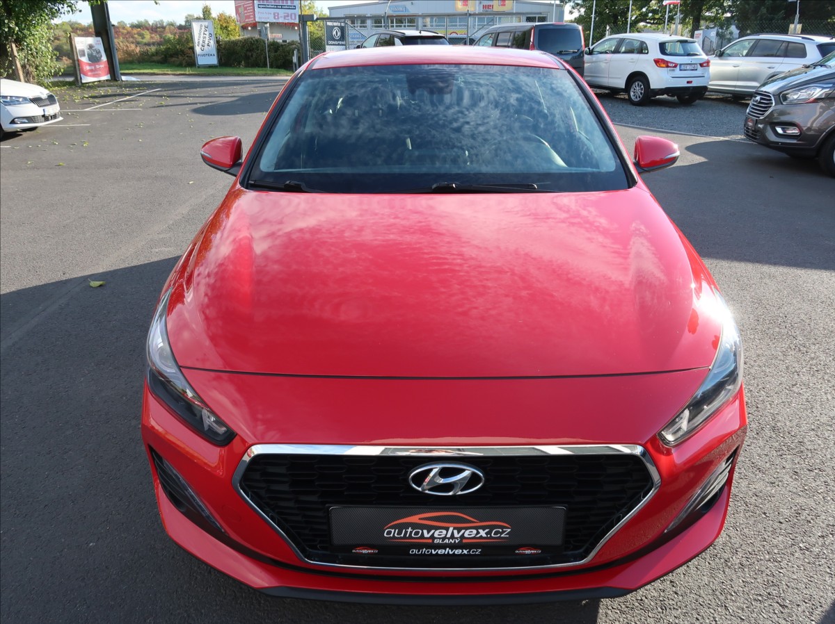 hyundai-i30-1-0-t-gdi-88kw-1majcr-klima - 6