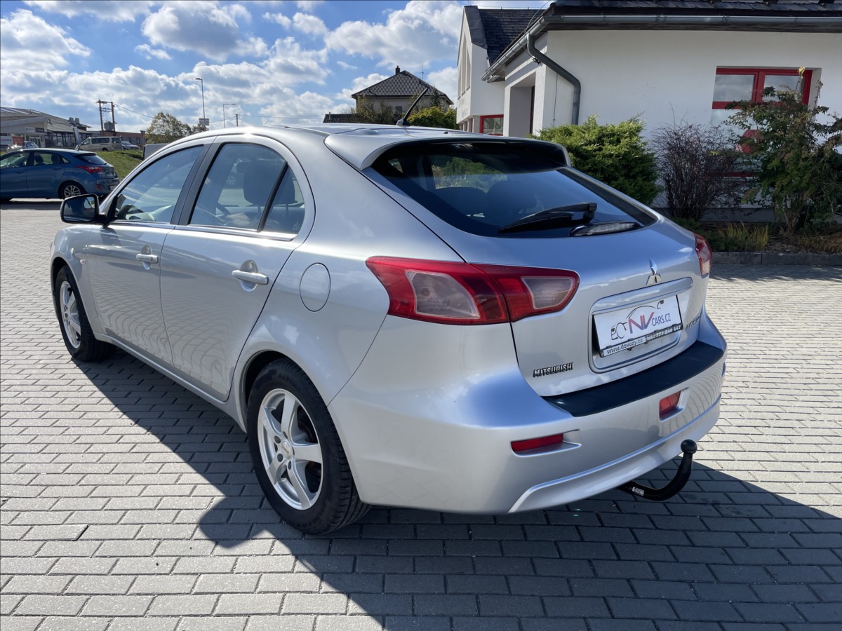 mitsubishi-lancer-1-6-i-86kw-invite-klima-tazne - 2
