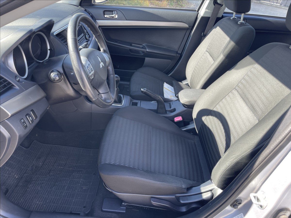 mitsubishi-lancer-1-6-i-86kw-invite-klima-tazne - 6