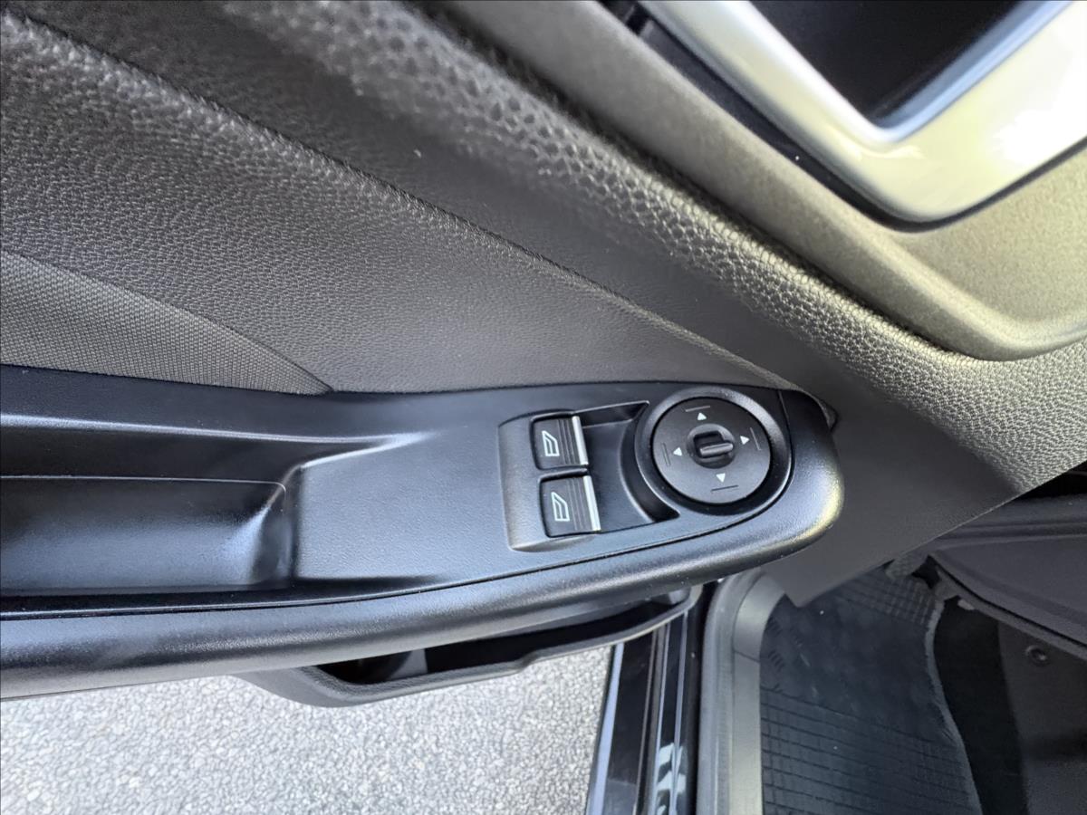 ford-fiesta-1-2-i-60kw-cz-5dv-klima-vyhrev - 3