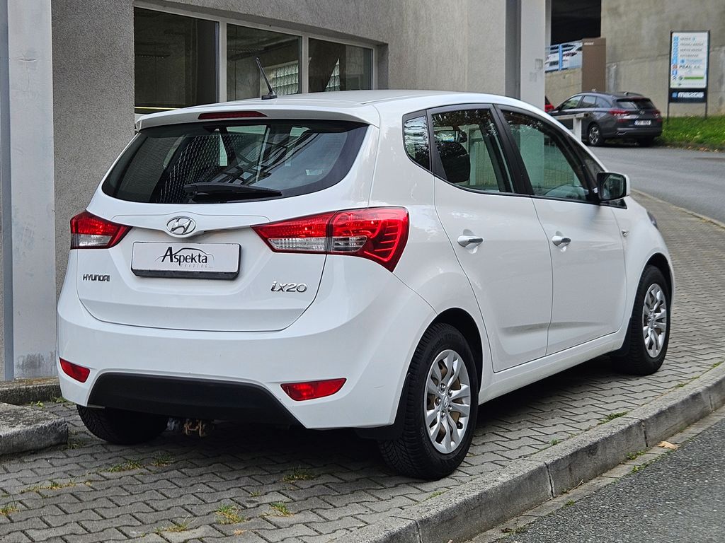hyundai-ix20-1-4i-trikolor-essential-1-maj - 4
