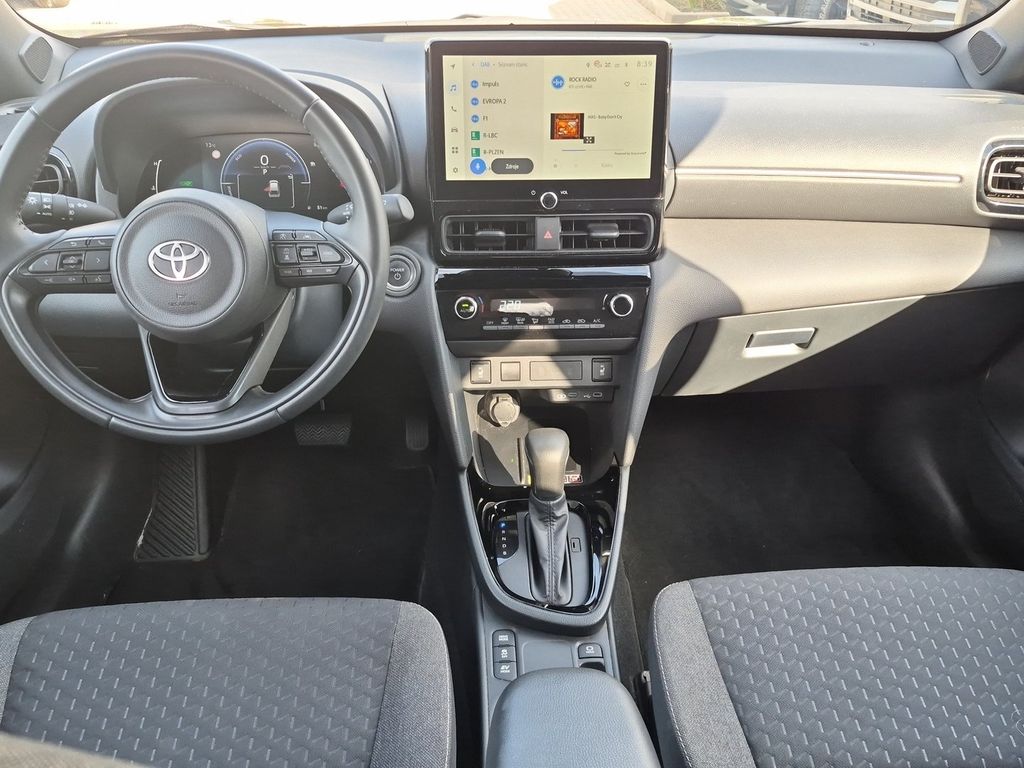 toyota-yaris-cross-1-5-hev-fwd-style-85kw - 9