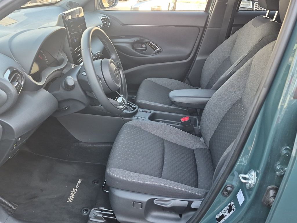 toyota-yaris-cross-1-5-hev-fwd-style-96-kw - 8