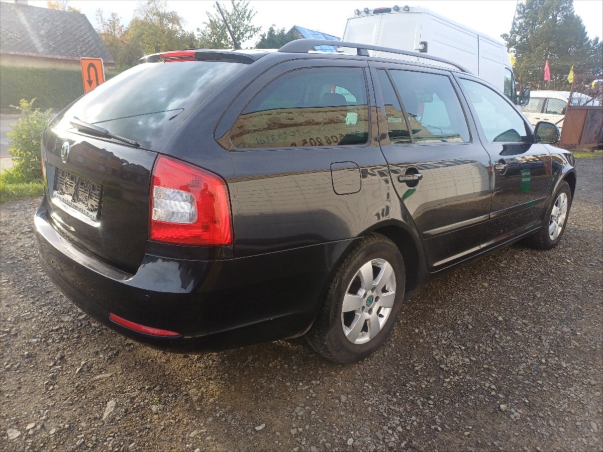 skoda-octavia-2-0-tdi-kombi - 4