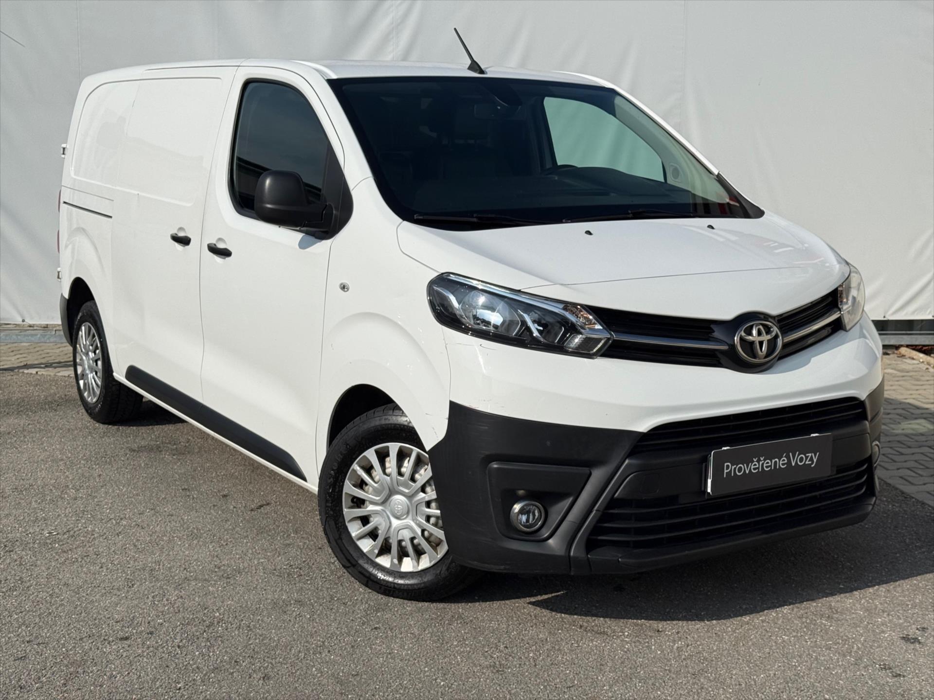 toyota-proace-2-0-active-l1-4d-panel - 1