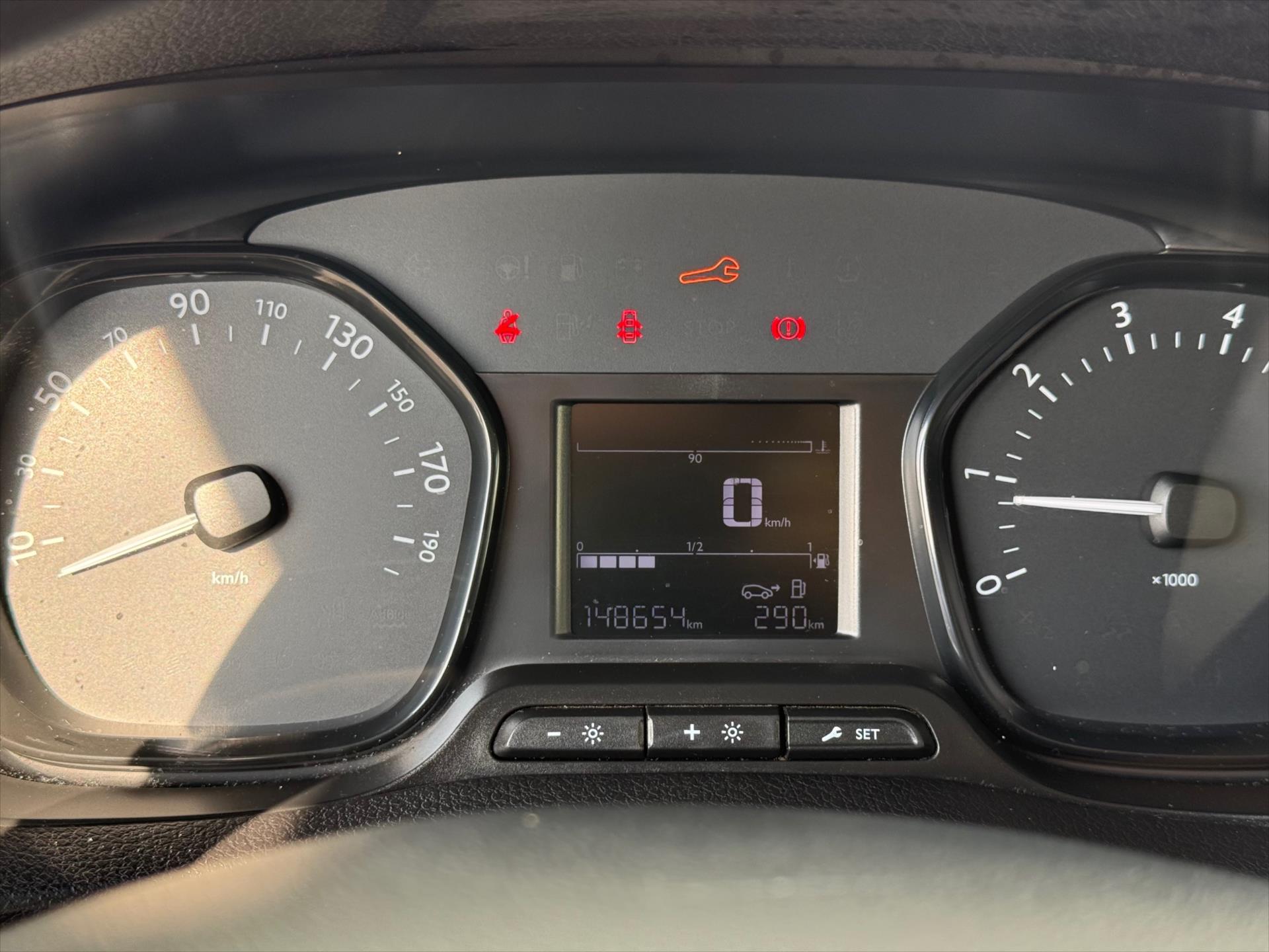 toyota-proace-2-0-active-l1-4d-panel - 6