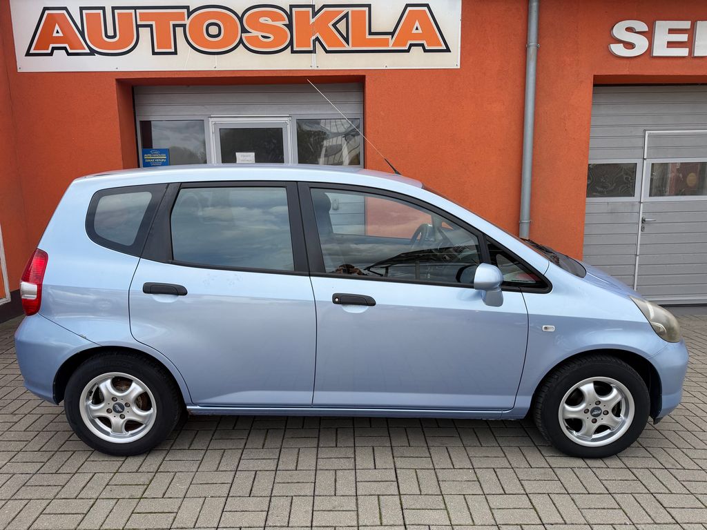 honda-jazz-1-3i-63kw-2-maj-nova-tk - 3