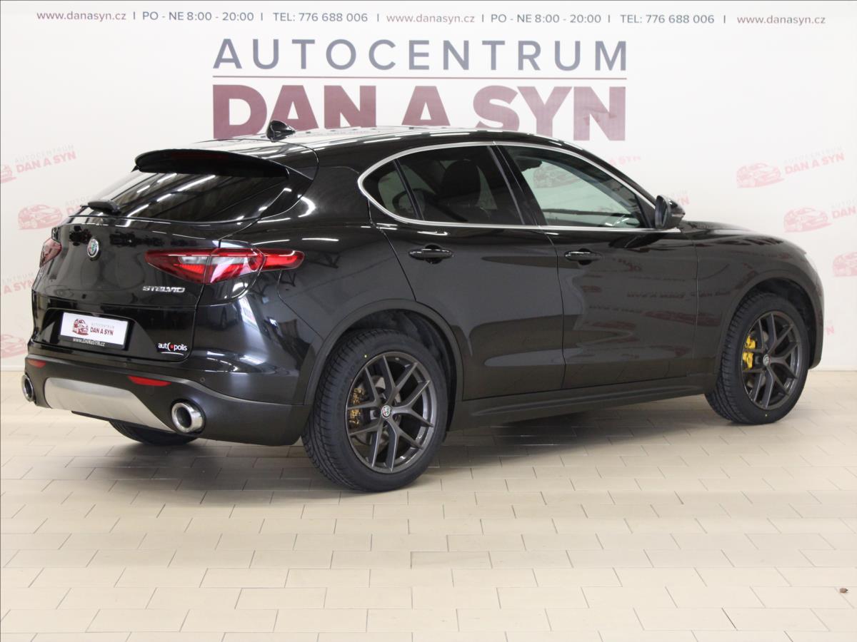 alfa-romeo-stelvio-2-0-tbi-280k-q4-kuze-led - 3