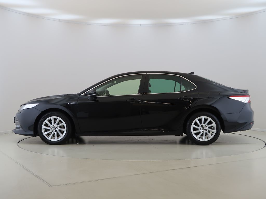 toyota-camry-2-5-hybrid-navigace-kamera - 7