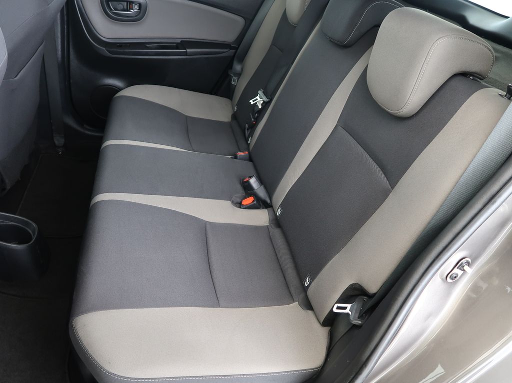 toyota-yaris-1-5hybrid-automat-kamera-cz - 9