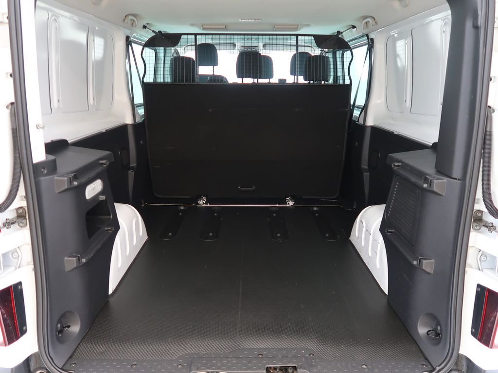 renault-trafic-2-0-dci-110kw-dph-manual-cz - 9